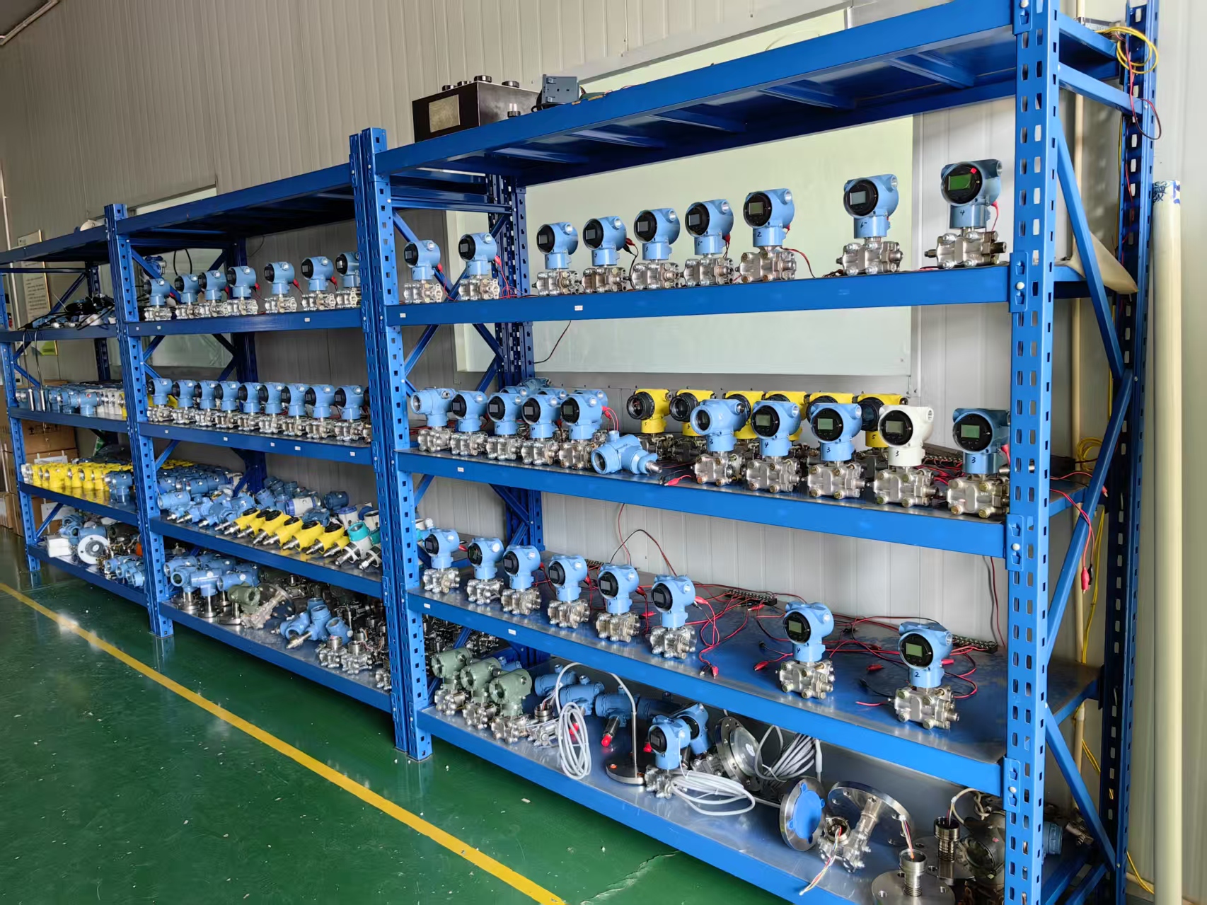 壓力變送器選型應(yīng)考慮各方面的因素